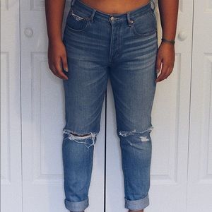 Ripped Knee Mom Jeans